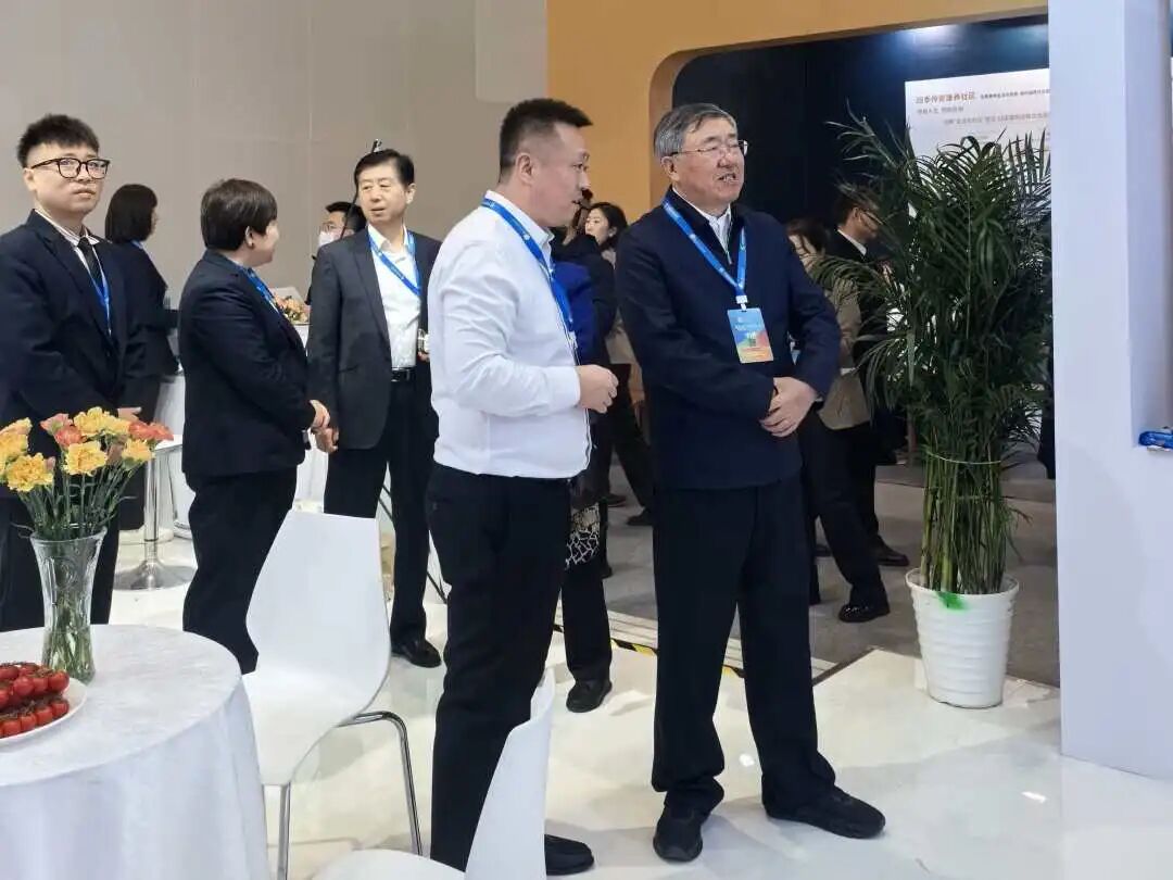 1764923712245.jpg 微信图片_2025-12-05_160458_240.jpg